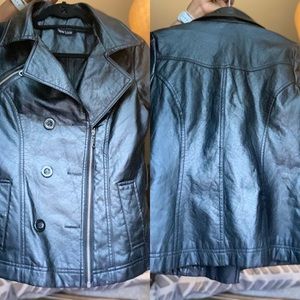 This’s amazing light weight jacket vintage tough-girl style ease over any look